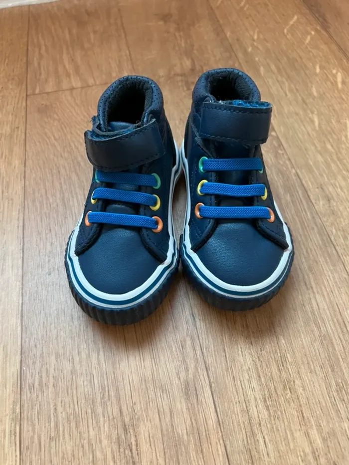 Chaussures bébé taille 20 bleu