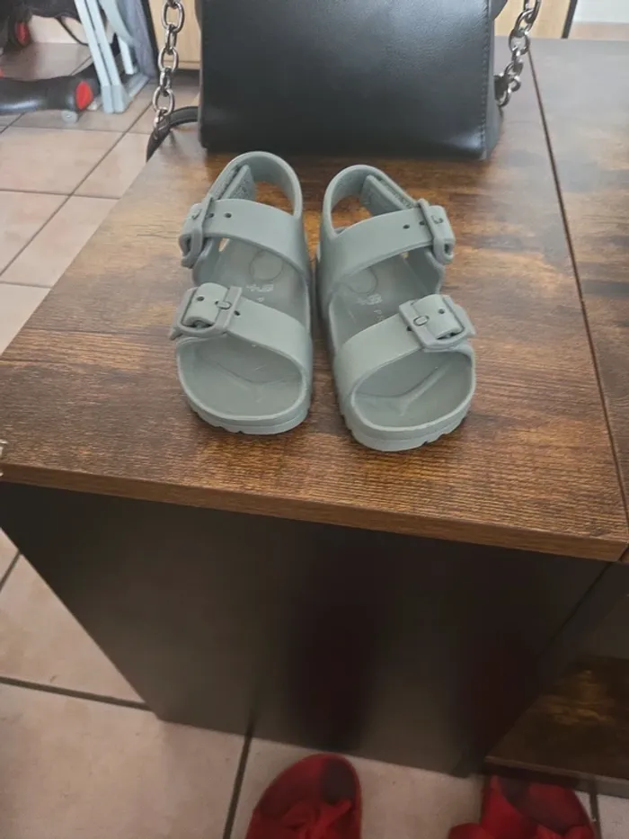 Sandales taille 20/21 - photo numéro 5
