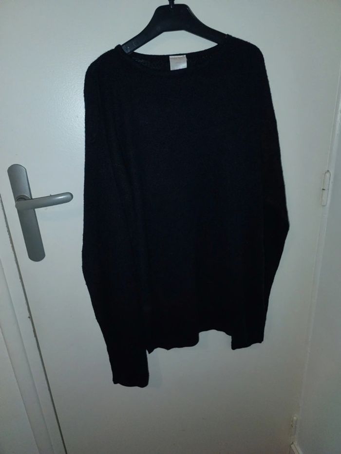 Pull noir