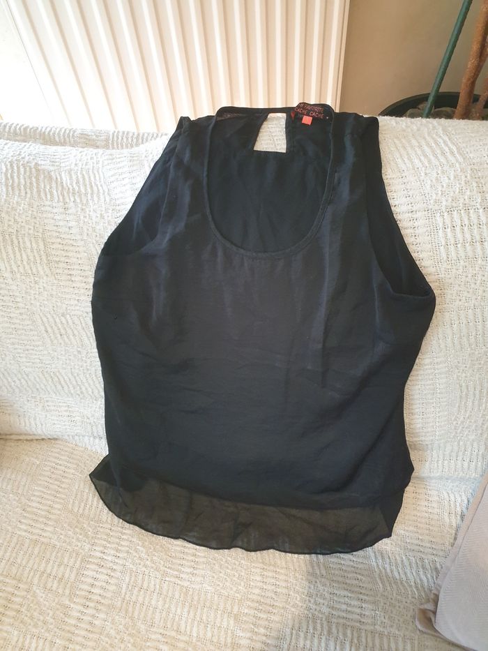 Debardeur noir avec voilage - photo numéro 2