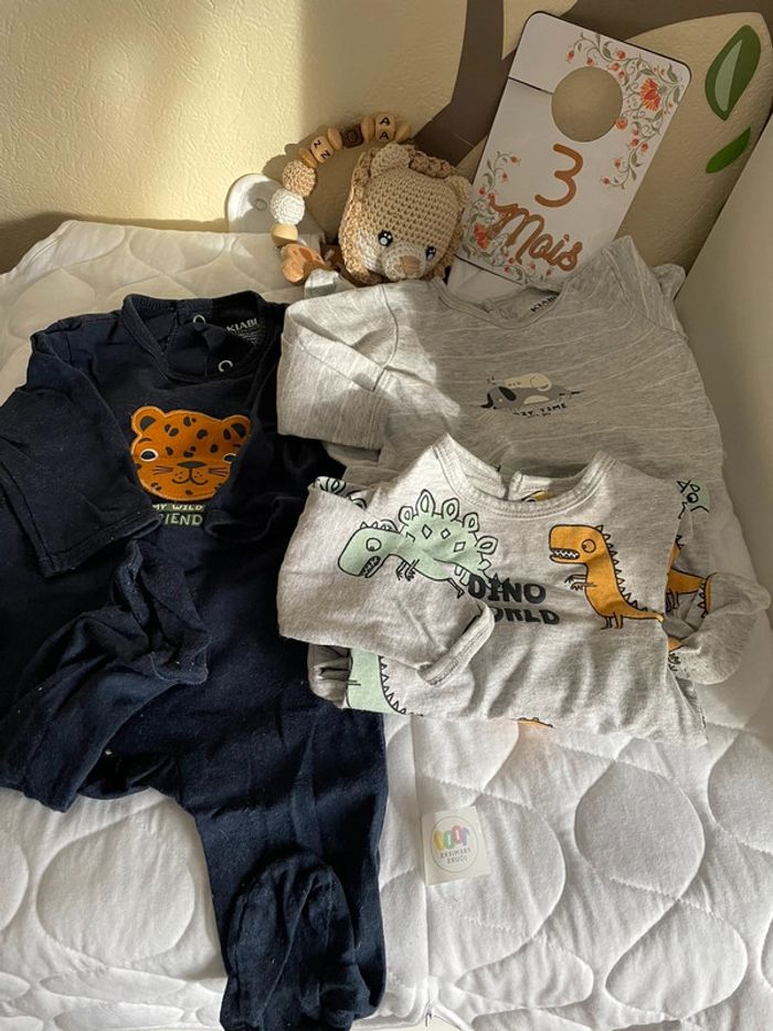 Lot 3 pyjamas