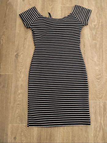 Robe marine rayée bleu et blanche aveC noeux dans le dos Jennyfer taille M neuve