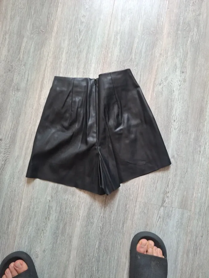 Jupe en simili cuir - photo numéro 8
