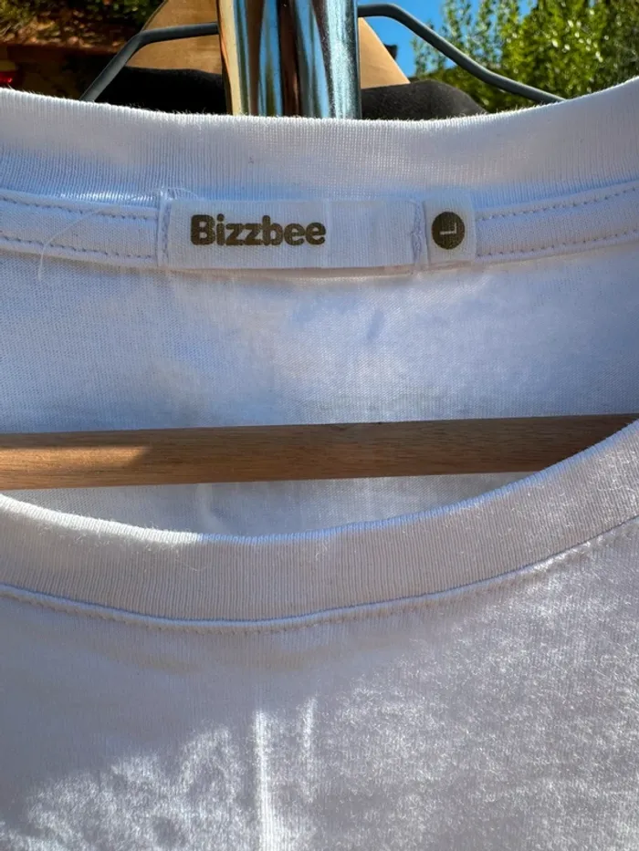 T-shirt blanc imprimé Bizzbee - photo numéro 3