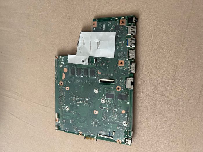 Carte mère complète – ASUS R540LJ (d’origine)