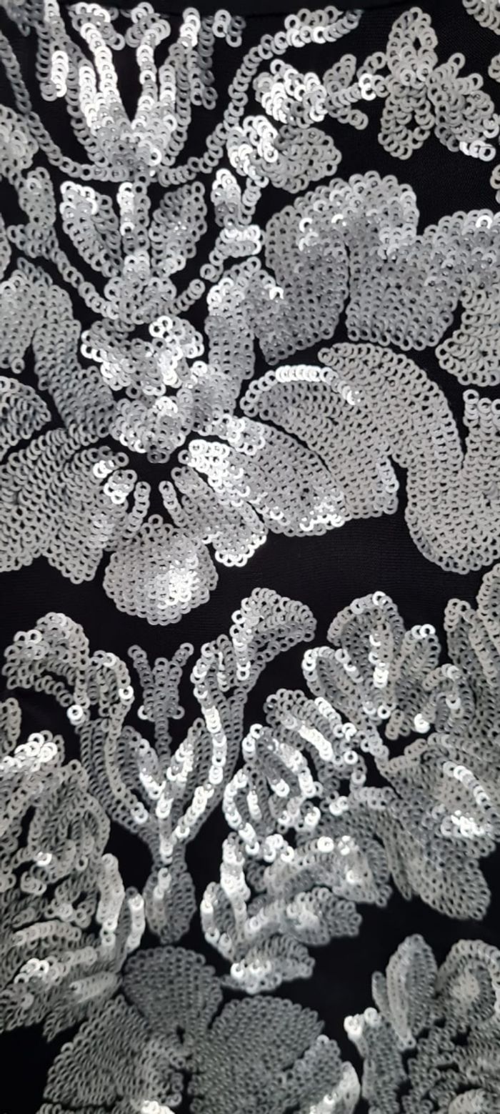 Robe de cérémonie en sequins - photo numéro 3