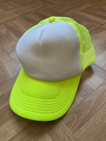 Casquette trucker avec filet jaune vintage