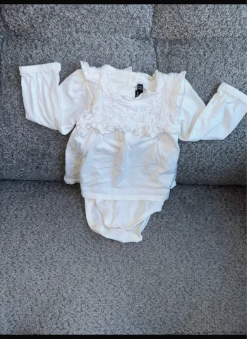 Haut Bodie manches longues volante blanc détail dentelle Sergent Major