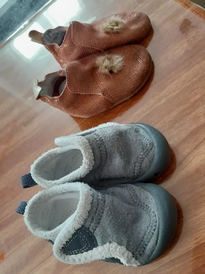 Lot 2 paires chaussons souples