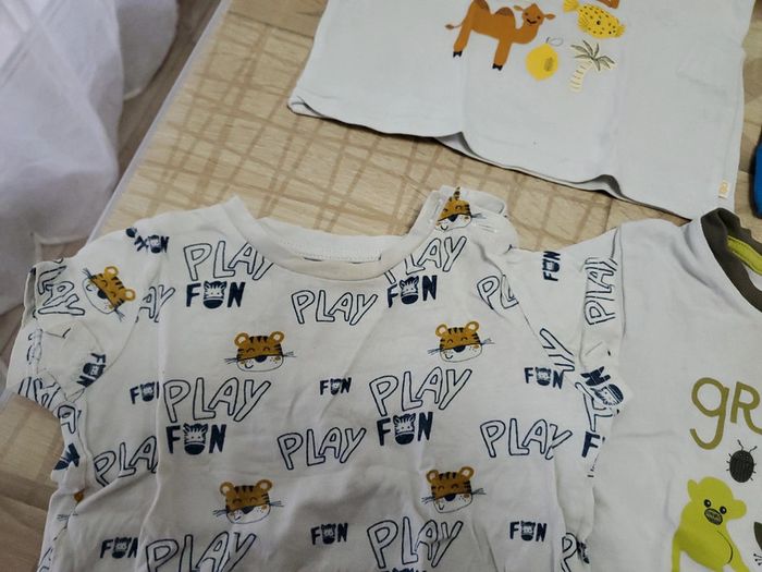 Lot 15 T-shirts 12 mois - photo numéro 9