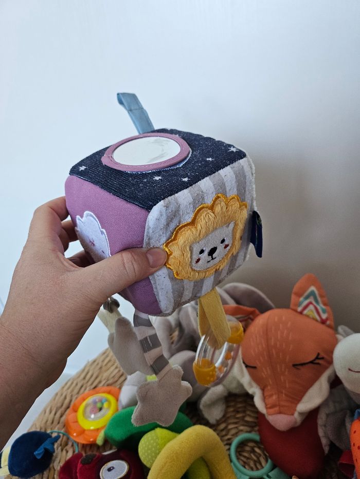 Lot jouets bébé - photo numéro 2