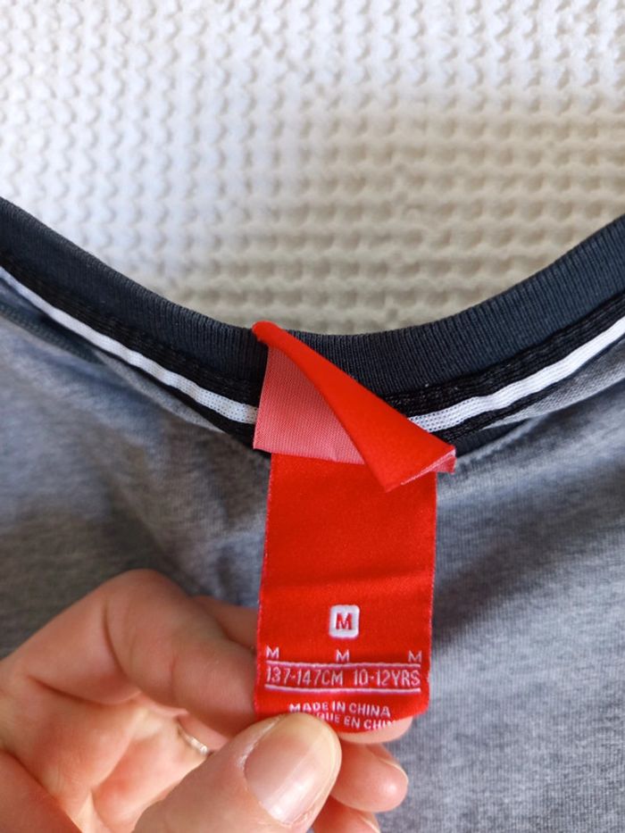 T-shirt Nike gris et noir 10 / 12 ans - photo numéro 3