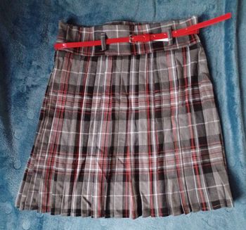 Jupe plissée à carreaux effet