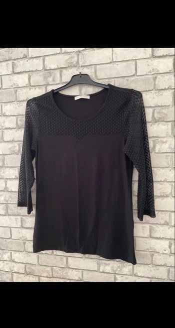 🔥 Haut noir Armand Thiery – Taille M– Manches dentelle – Petit prix 🔥