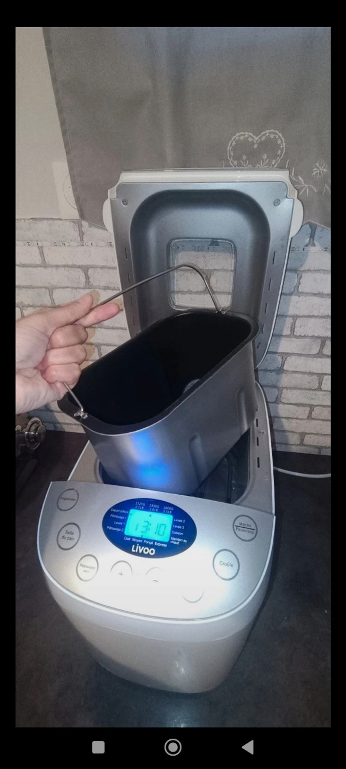 Superbe machine à pain livoo - photo numéro 3