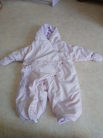 Combinaison avec gants