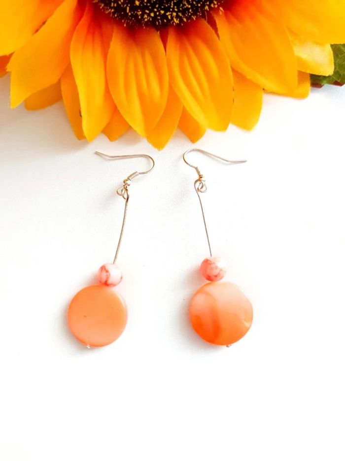 Magnifique paire de boucles d'oreilles pendantes orange - photo numéro 4