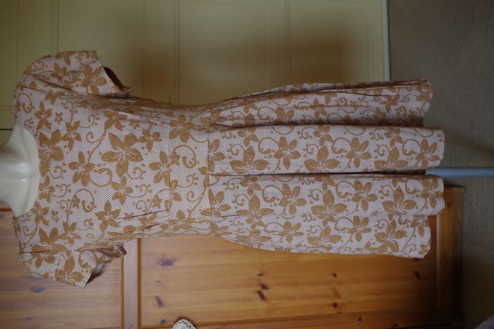 Mela London - Robe Beige T42