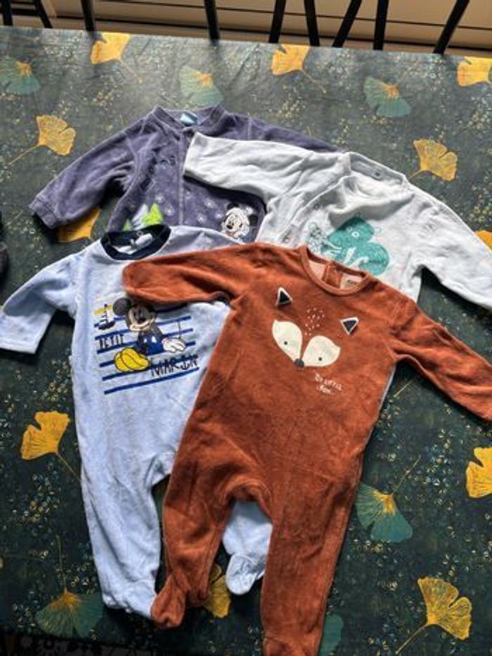 Lot vêtements bébé garçon hiver 6 mois - photo numéro 3