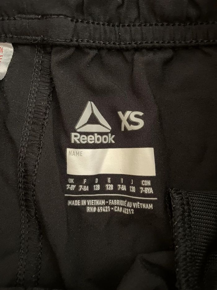 Short Reebok noir 8 ans - photo numéro 2