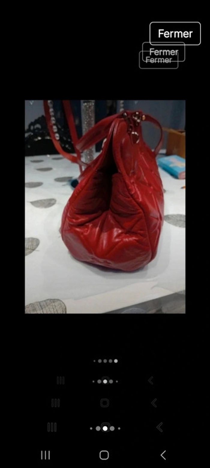 Sac longchamp bandoulière avec quelques petites imperfections voir les photos - photo numéro 6