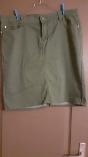 Jupe verte kaki