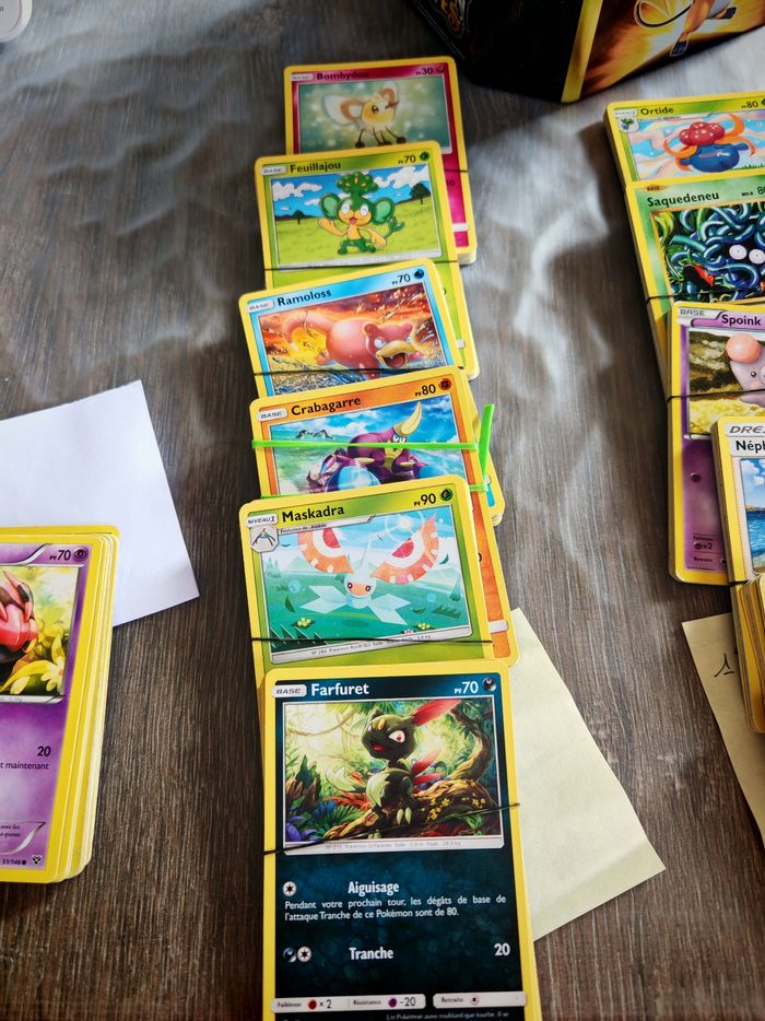 Lot 308 cartes Pokémon - photo numéro 3