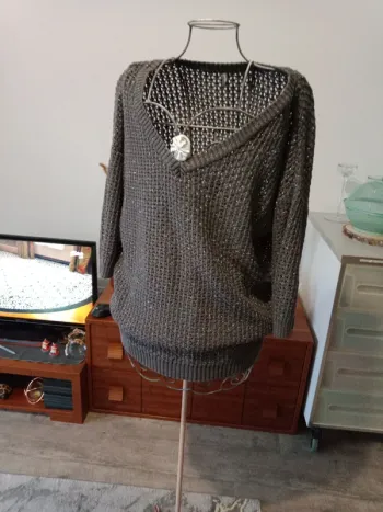 Pull demi manches légèrement brillant