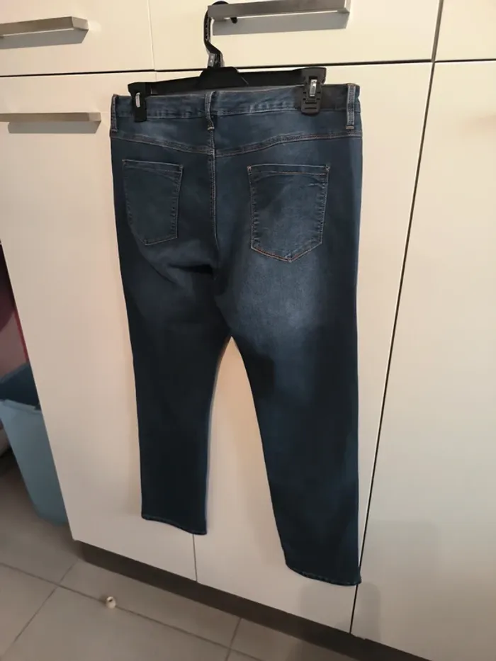 Jean slim taille 46 neuf - photo numéro 4