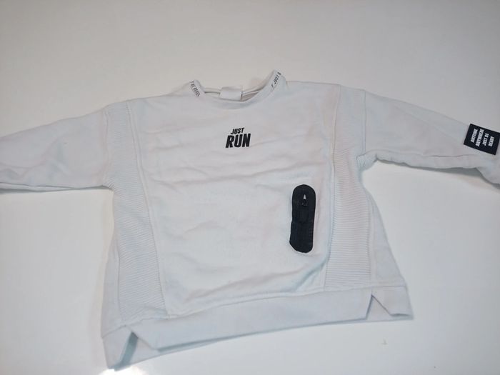 Pull blanc garçon tbe Zara 18/24 mois
