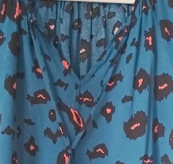 Blouse ample bleu léopard