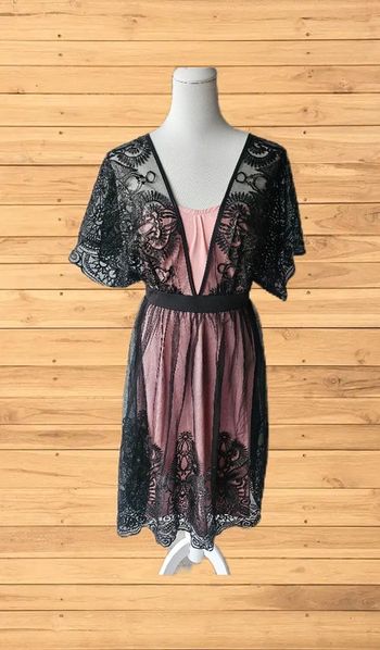 Robe en dentelle noire/rose, sans marque, taille M