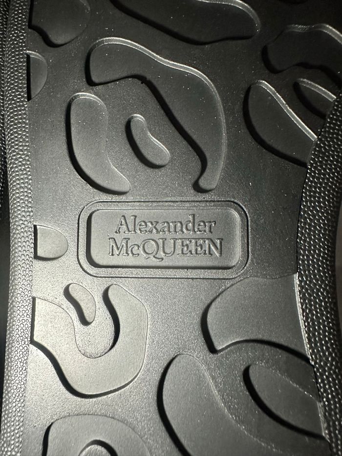 Sneakers Alexander McQueen noires – taille 43, boîte abîmée - photo numéro 10