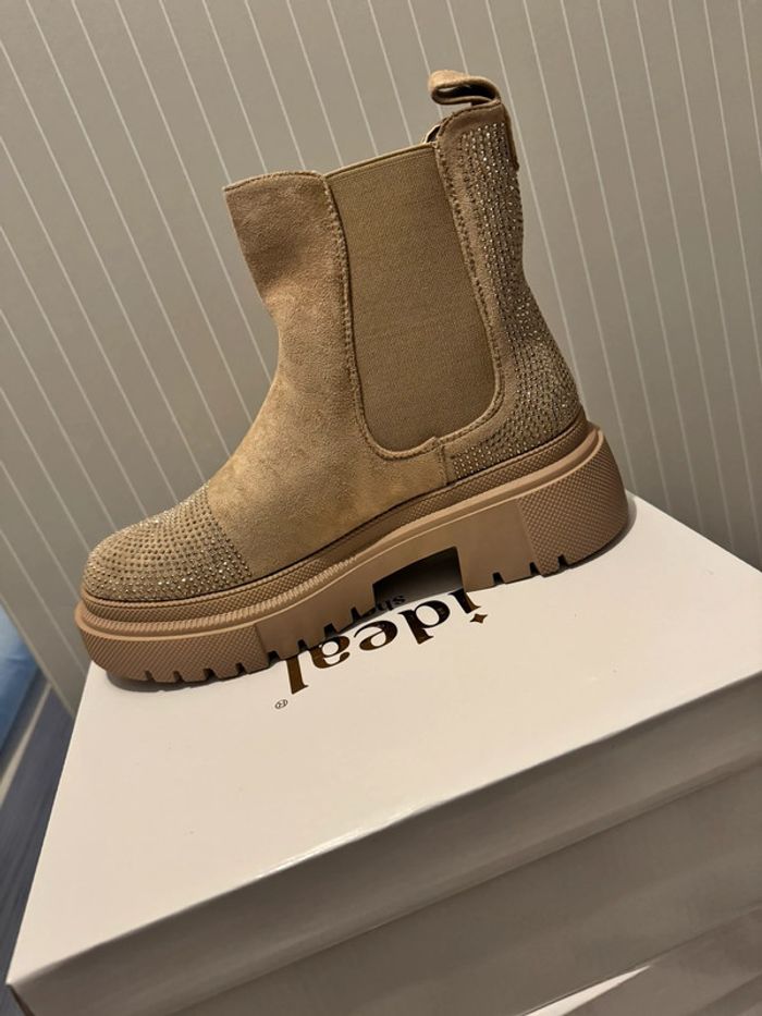 Chaussures a strass - photo numéro 3