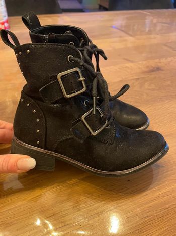 Bottines noir taille 28