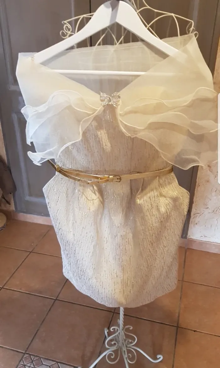Robe cérémonie dorée - photo numéro 2