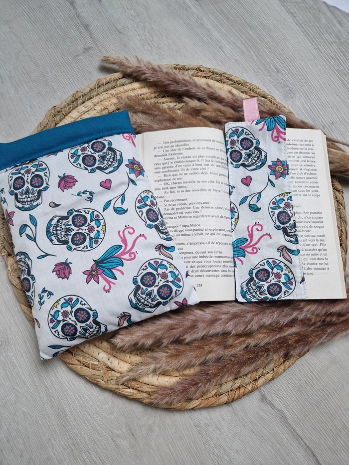 Pochette Livre de Poche + marque Pages - photo numéro 3