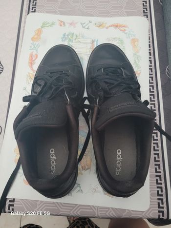 Basket adidas taille 42