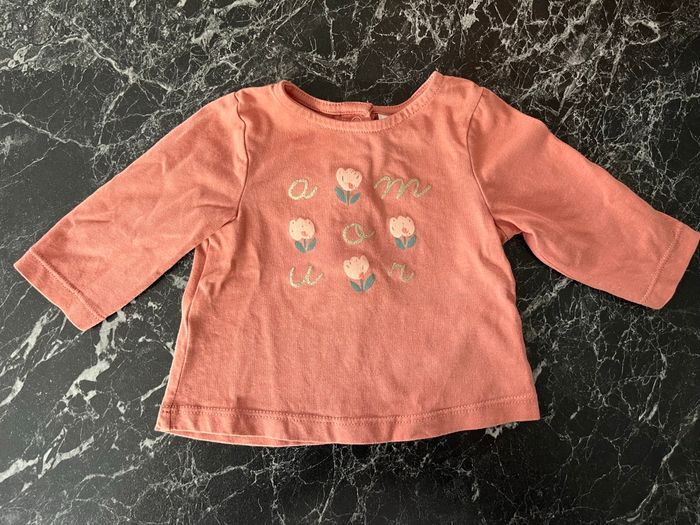 T shirt tape à l’œil