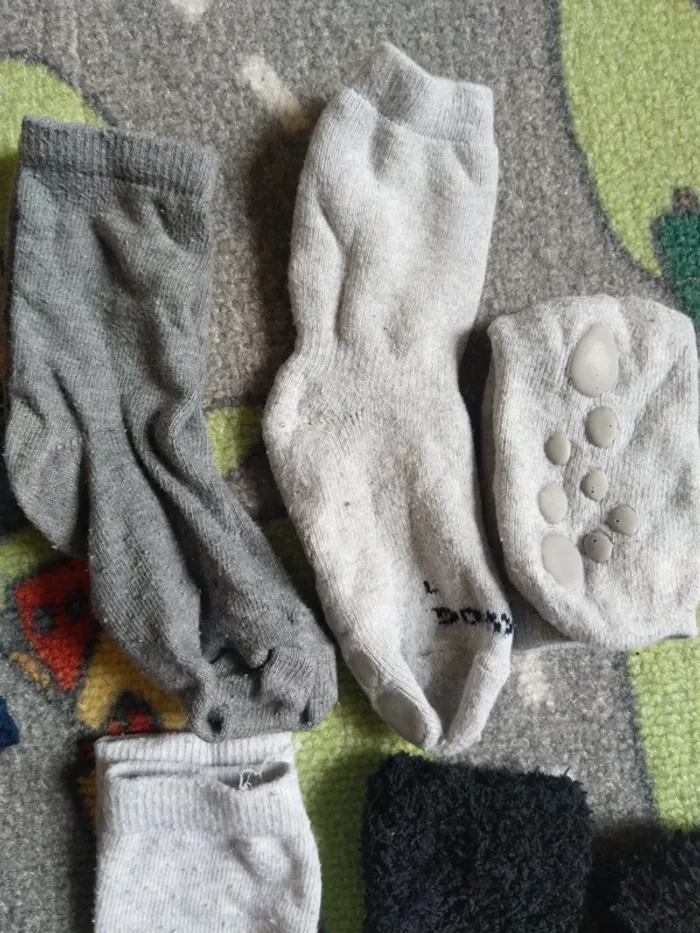 Lot 12 paires de chaussettes diverses marque, taille 18-20 / 19-22 - photo numéro 7
