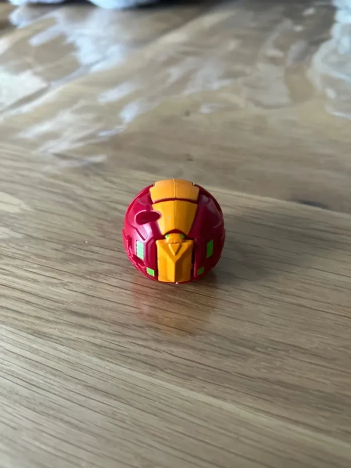 Bakugan Battle Planet Pyrus "hydorous" B400 - photo numéro 5