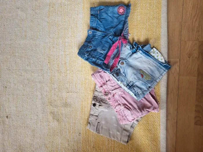 Lot de 4 shorts en jeans 5 ans