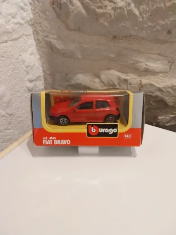 Voiture miniature de collection Fiat Bravo