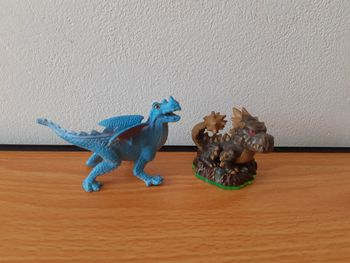 2 Dragons