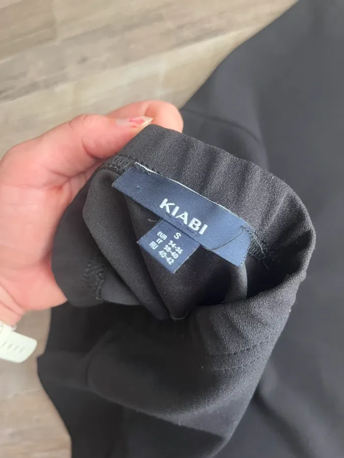 Petite jupe noir t36 (S) - photo numéro 2