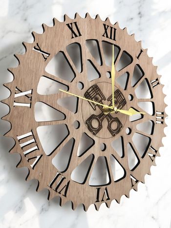 Horloge couronne de moto en bois neuve