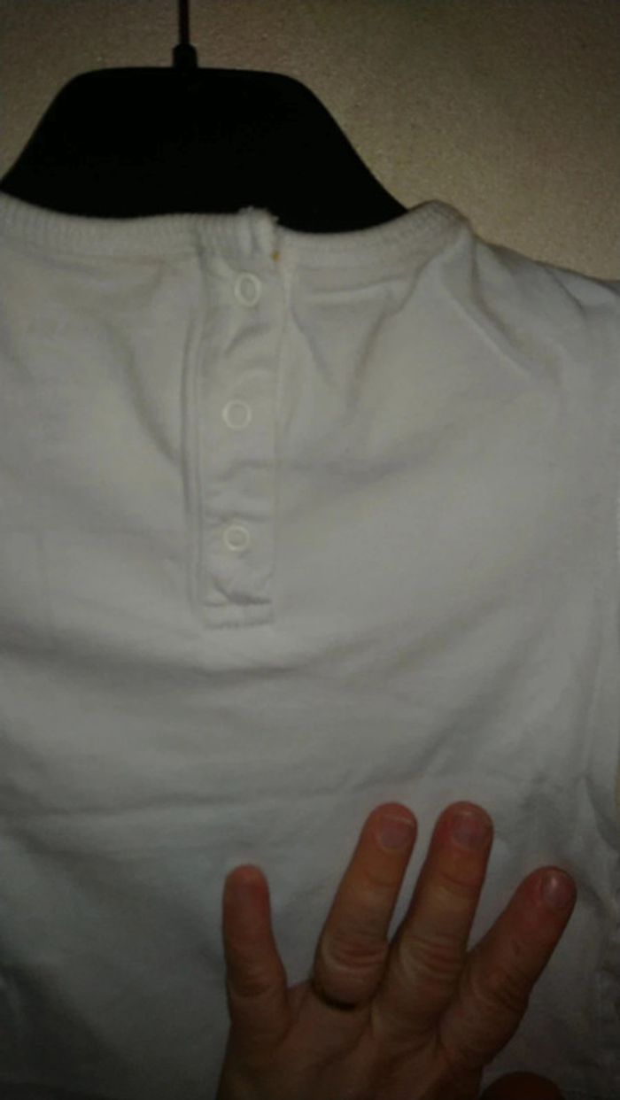 Joli tee shirt manches longues Kiabi taille 18 mois - photo numéro 7