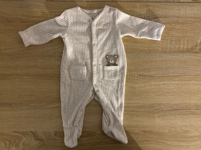 Pyjama blanc bébé effet côtelé