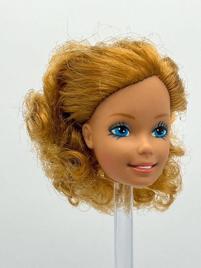 🍠tête Barbie magic curl 🍠#212 - photo numéro 4