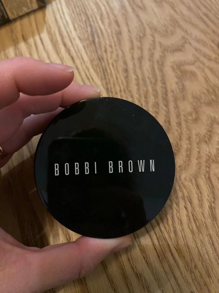 Poudre bronzante Bobbi Brown Bronzing Powder - Teinte Golden Light 1 - photo numéro 2